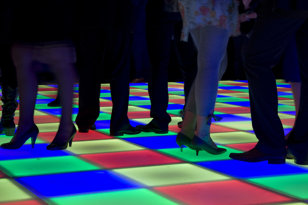 5 Reasons to Rent LED Dance Floors and Screens for Your Next Event