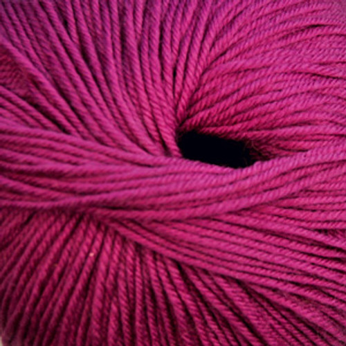 Cascade 220 Superwash Wool Yarn - 807 Raspberry Cascade 220 Superwash Wool Yarn - 807 Raspberry