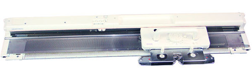 Silver Reed SK840 Knitting Machine Silver Reed SK840 Knitting Machine