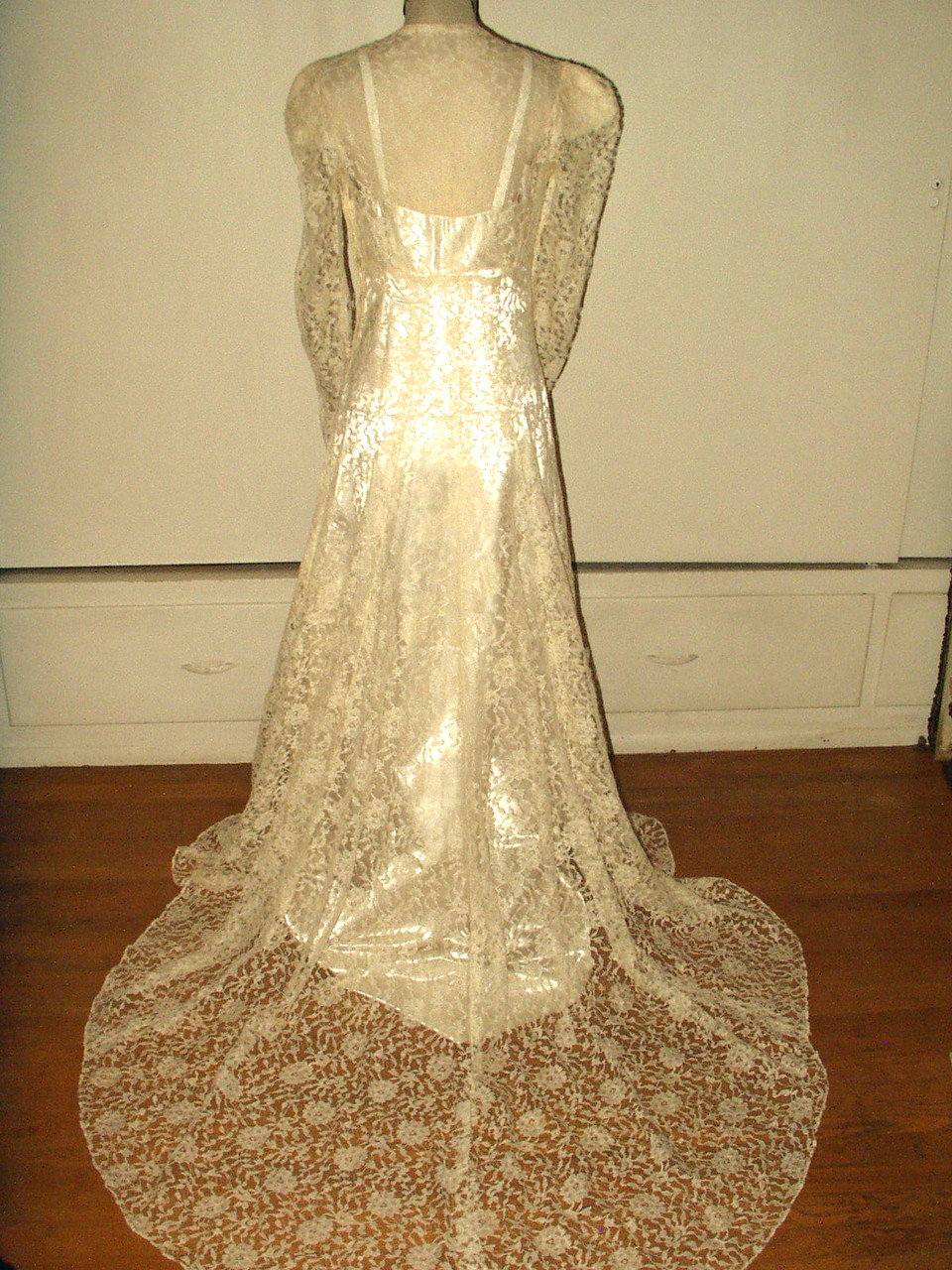 1940 Vintage Alencon Lace Wedding  Dress  Bridal  Gown  Satin 
