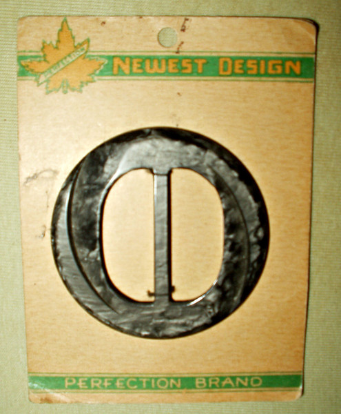 Vintage 1930 Art Deco Black Mottled Plastic Dress Buckle Slide Original Card Vintage 1930 Art Deco Black Mottled Plastic Dress Buckle Slide Original Card