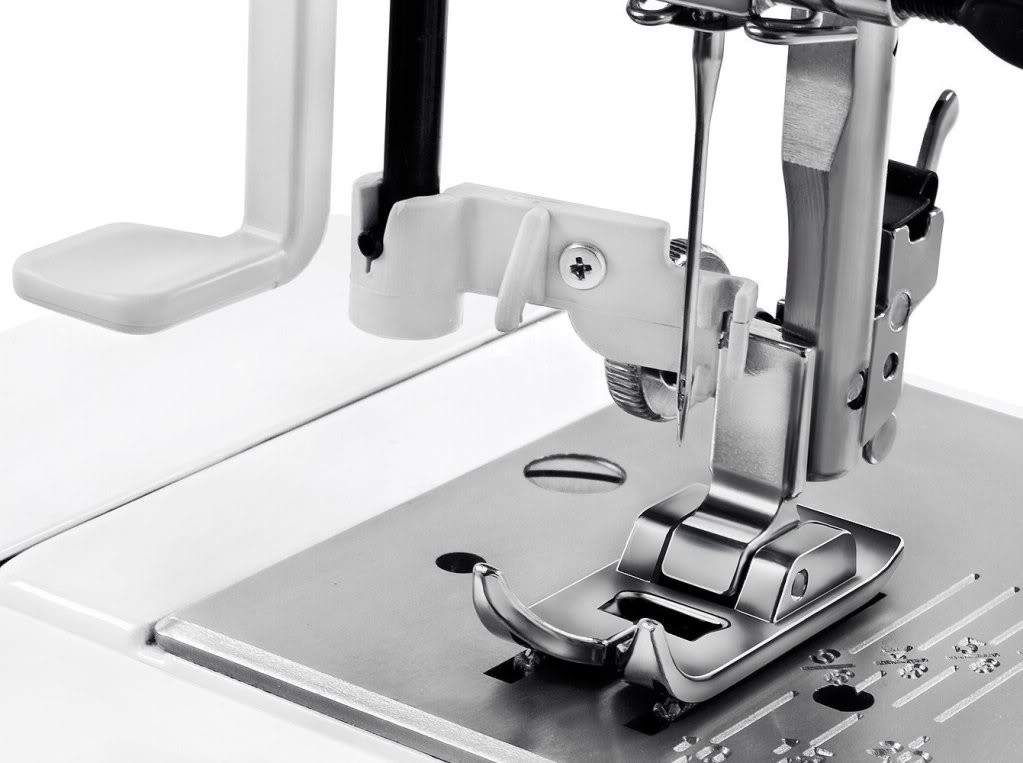 Janome HD1000 Sewing Machine FREE V.I.P. Package