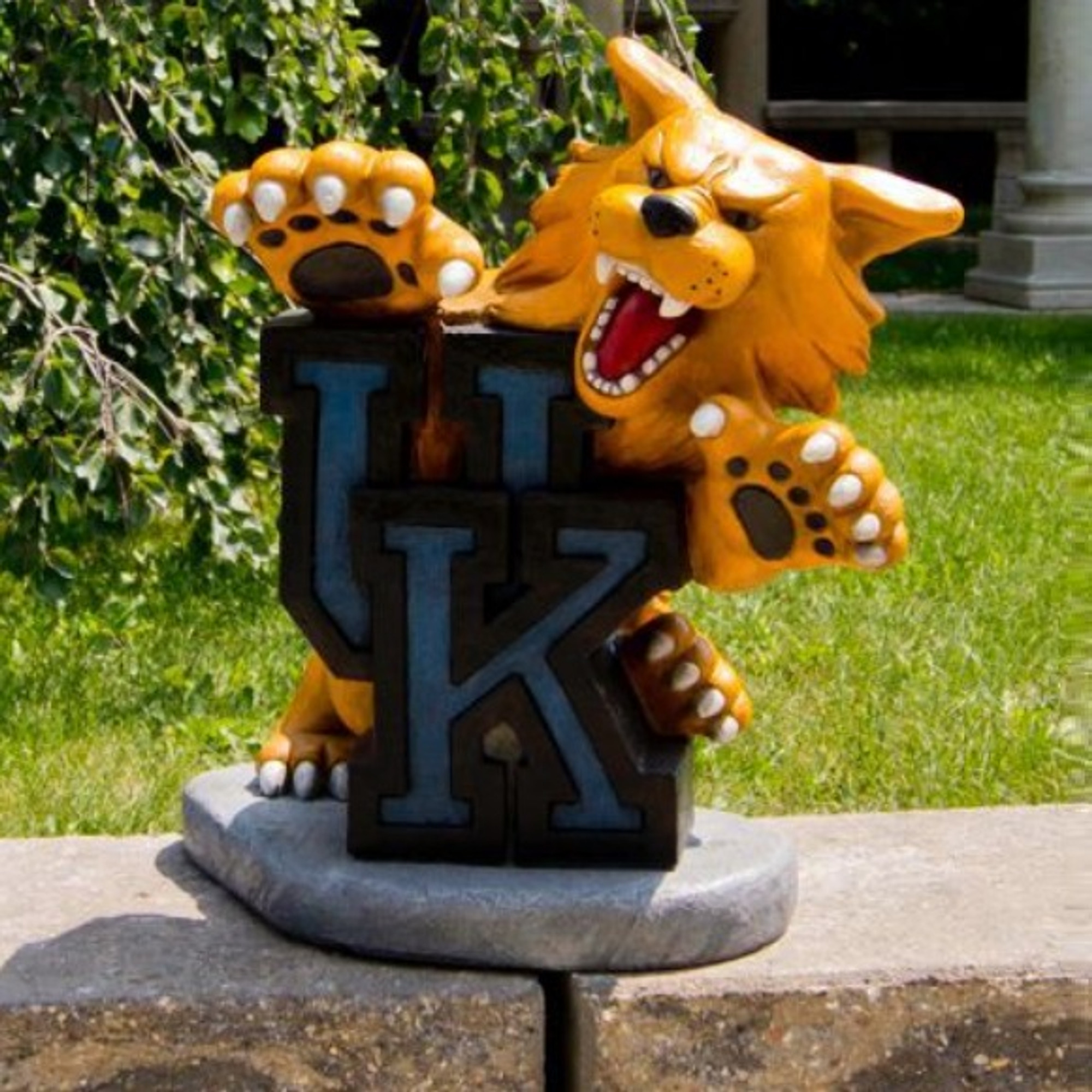 Kentucky Wildcats Mascot Garden Statue