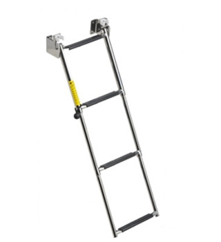 Garelick 4 Step Telescoping Transom Platform Ladder Angled 19684 Garelick 4 Step Telescoping Transom Platform Ladder Angled 19684