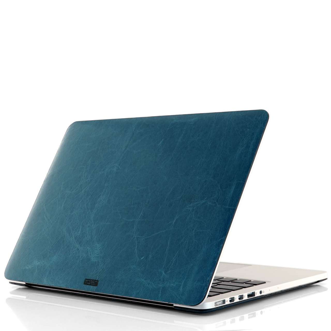 Leather Cover To Protect And Personalize Your Apple MacBook Laser Cut   MBPR Detail02  99154.1525895861 