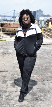 Just Chilling Black V Style Sweatsuit Set Just Chilling Black V Style Sweatsuit Set