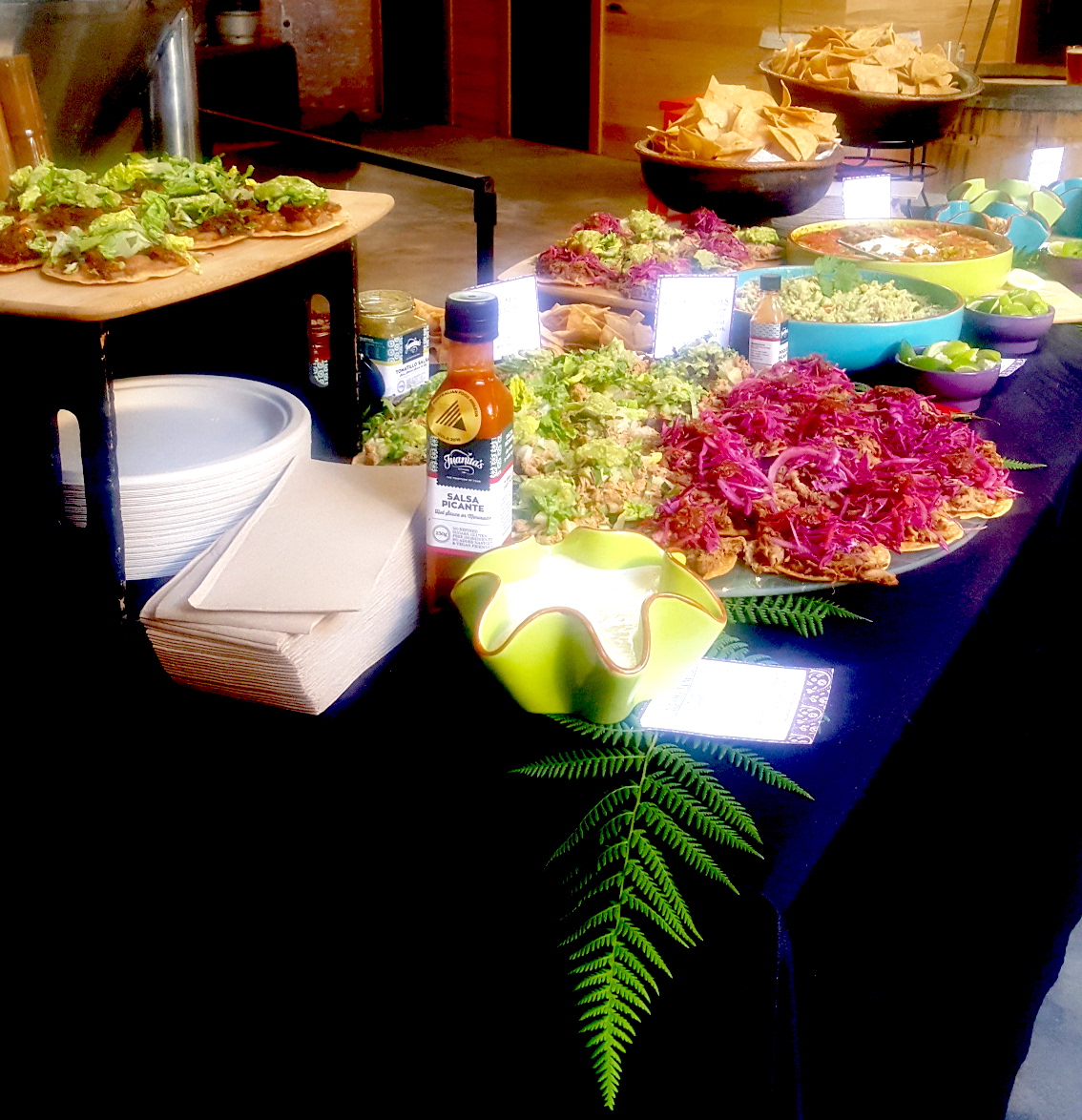 catering-party.jpg catering-party.jpg
