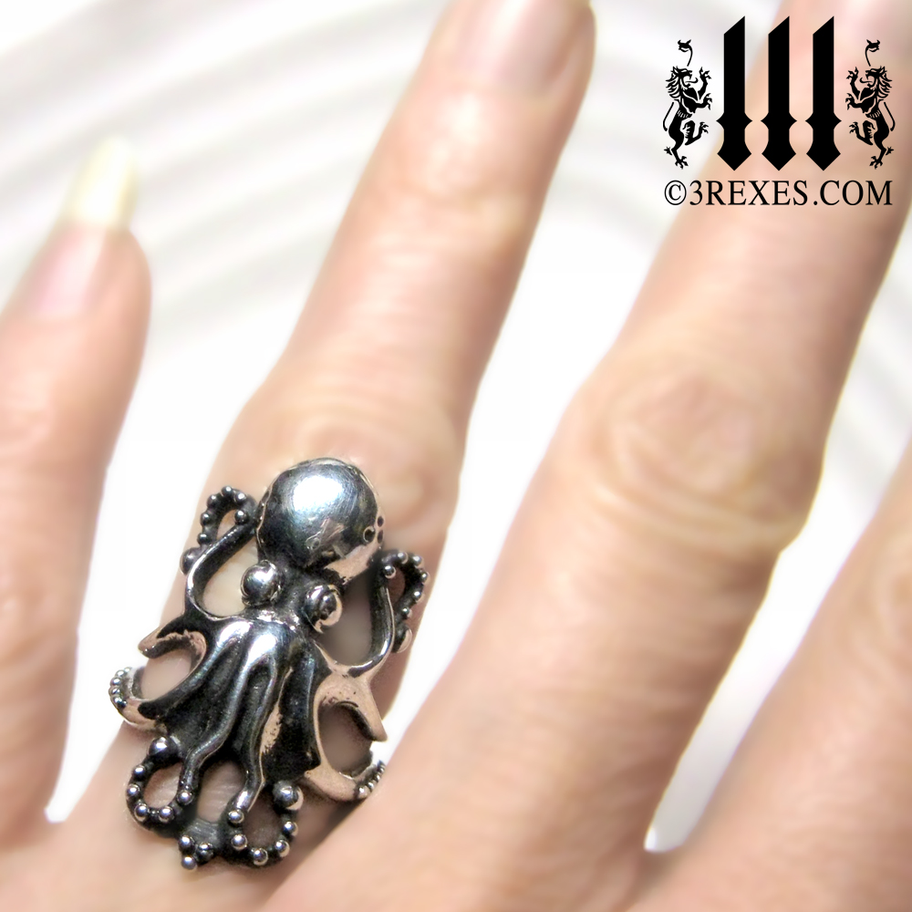 Mickey Mouse Skull Silver Ring, 9| Sunro Raven