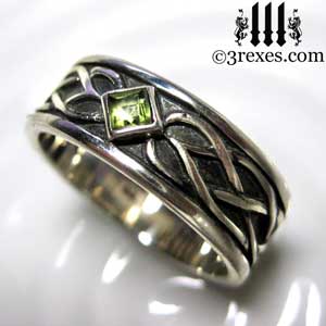 soul-love-anam-gra-mens-silver-celtic-wedding-ring-green-peridot-stone-3-august-birthstone