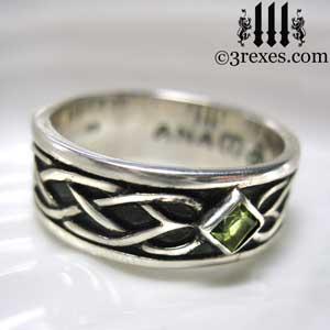 soul-love-anam-gra-mens-silver-celtic-wedding-ring-green-peridot-stone-4-august-birthstone